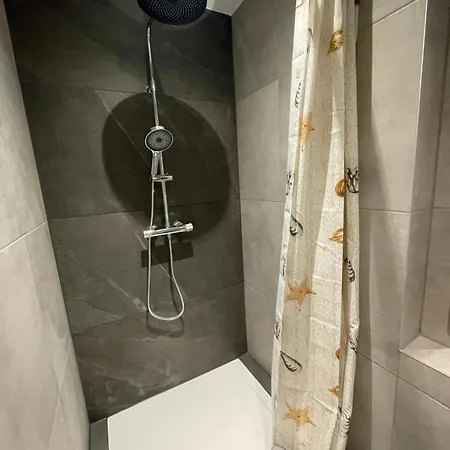 בית נופש Cosy Holliday For 3 Persons